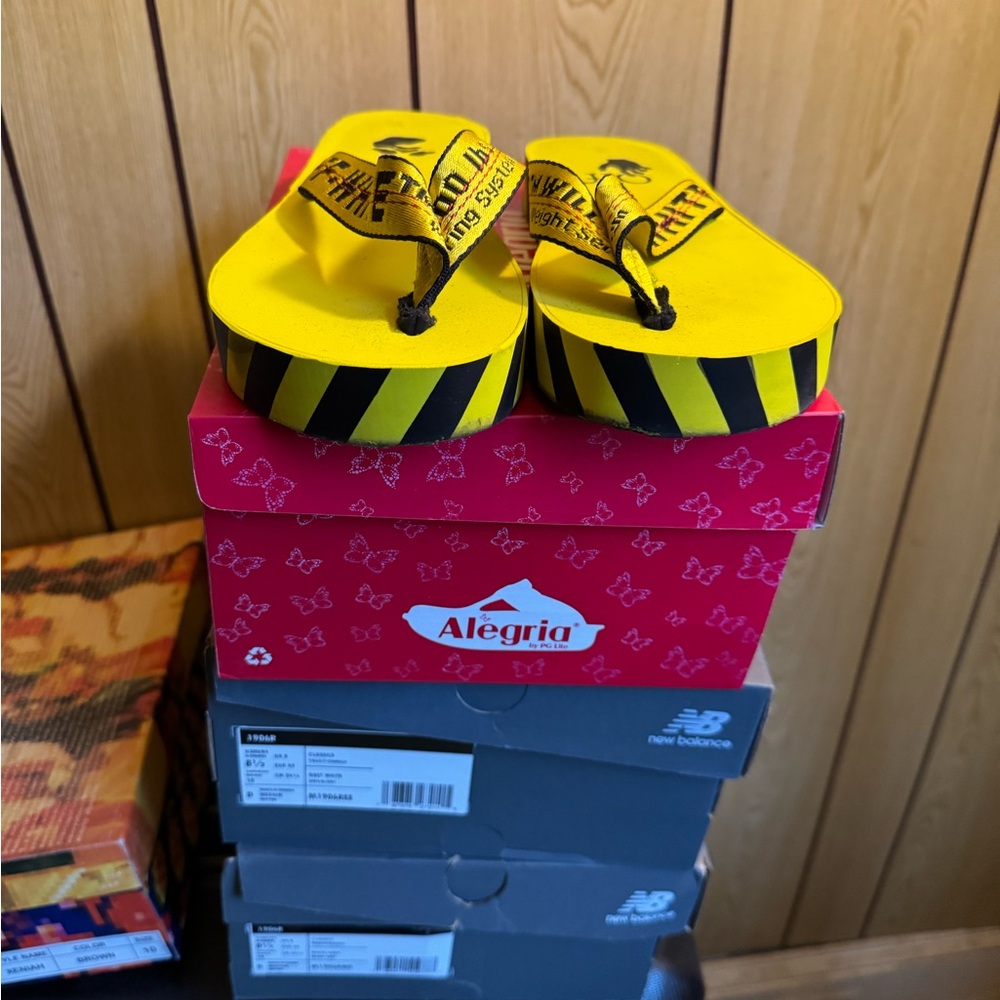 Off-White Yellow Flip-Flops with Signature Stripes